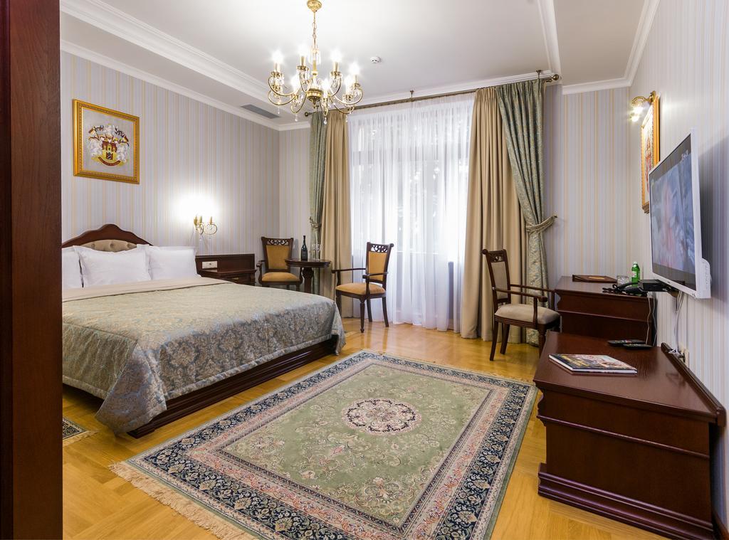 Villa Stanislavskyi Hotel Lviv Exterior photo